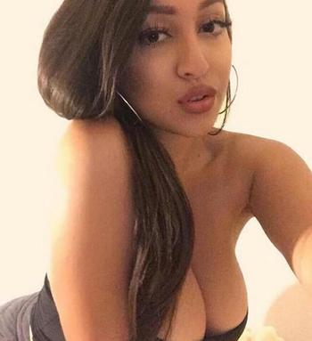 , 19  female escort, Ventura