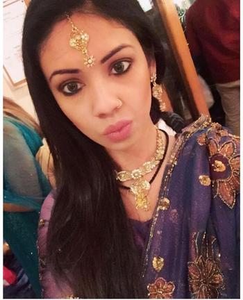 , 20 Indian female escort, Ventura