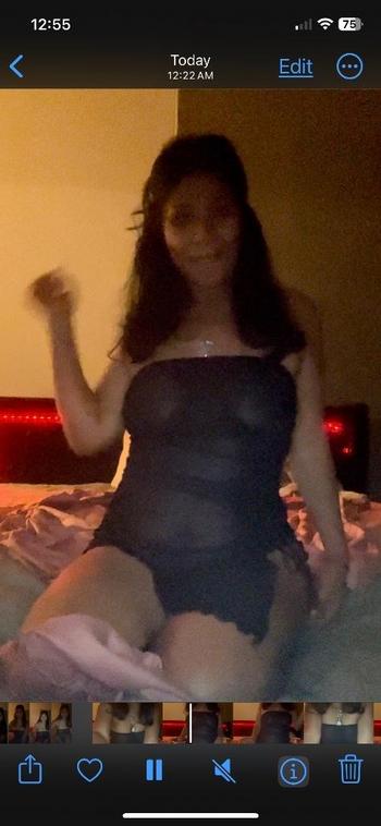 Rose, 25  female escort, Ventura