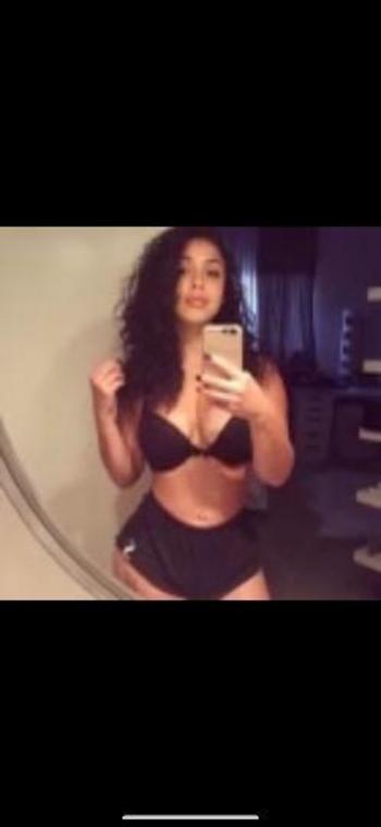 Alina, 23  female escort, Ventura