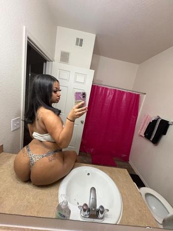 lexx, 21  female escort, Ventura