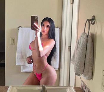 Lexy, 22  female escort, Ventura